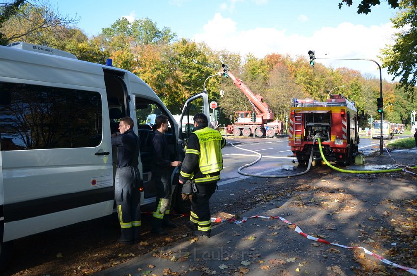 VU Tanklastzug umgestuerzt Huerth Industriestr P441.JPG